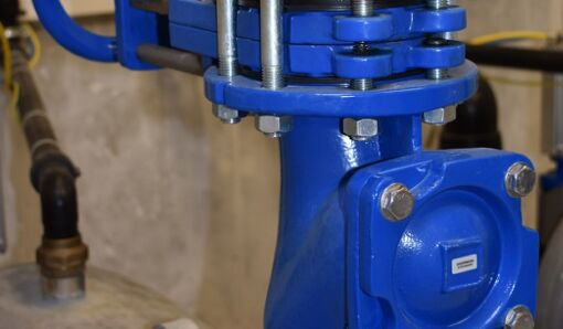 Kugelrückschlagventil einer Abwasserpumpstation - OEKERMANN Abwassertechnik