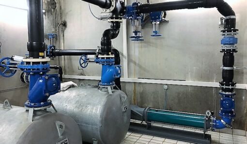 Oekermann Abwassertechnik - Arbeitsbehälter und Verdrängerpumpe